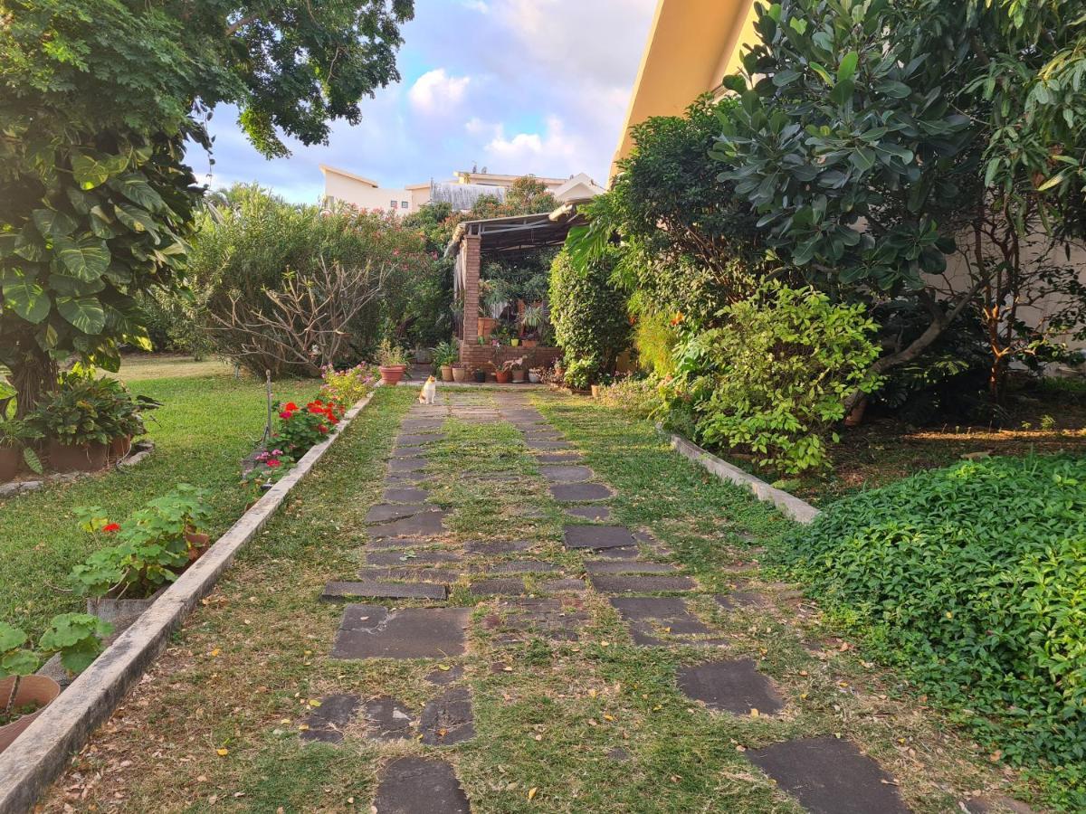 Comfy Home-Tropical Garden & 5 Min Walk To Beach Tamarin Exteriér fotografie